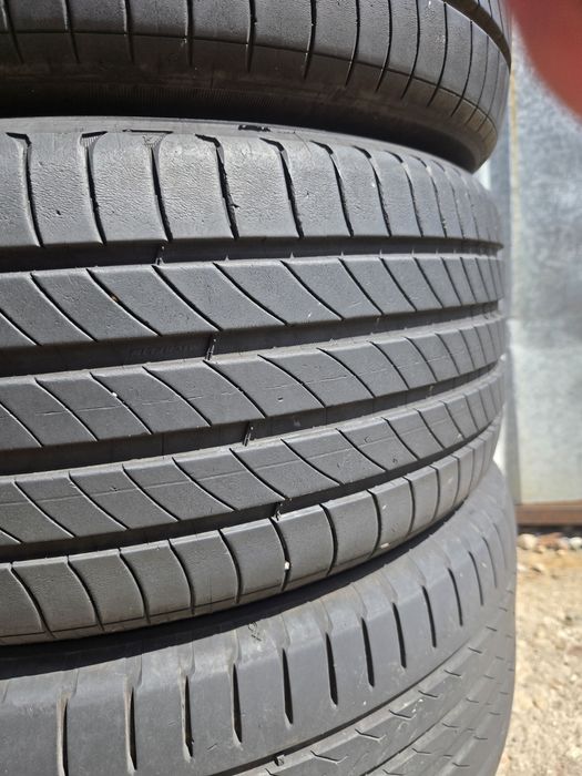 4бр. 235 45 18 Michelin летни.