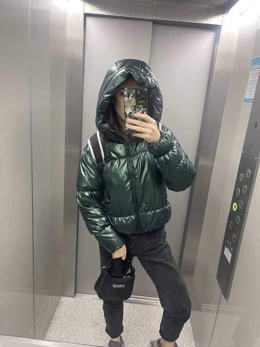 Късо зимно яке.