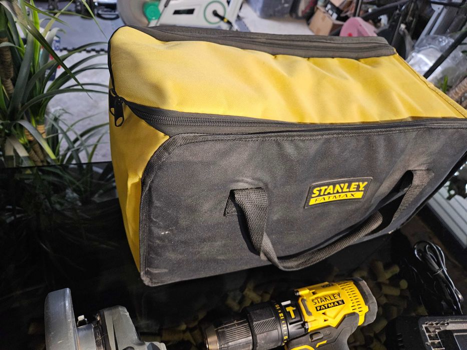 Винтоверт,ъглошлайв,зарядно и 2 батерии