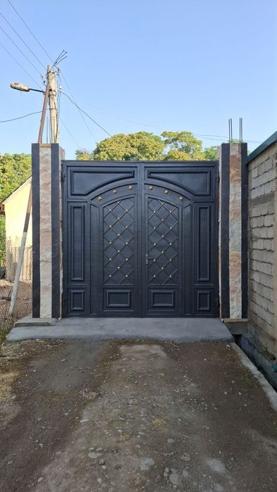 Дача продаётся  земля 7 сотка .