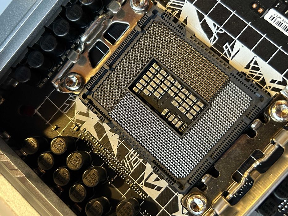 Дъно и процесор Rog Strix Z690-A Gaming WiFi D4 + i9 12900kf dont work