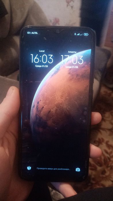 Продам телефон Редми 9с в хорошем состоянии