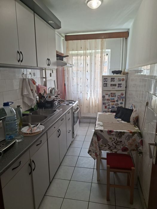 Închiriez apartament 2 camere in Vasile Aaron