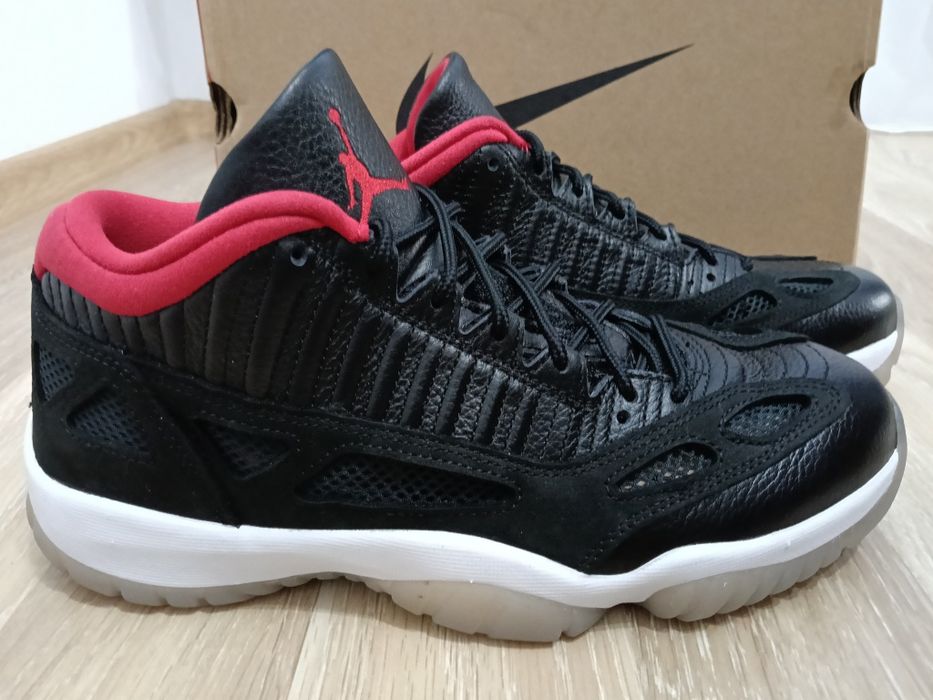 Adidași Jordan Retro mărimea 43 (Nike)