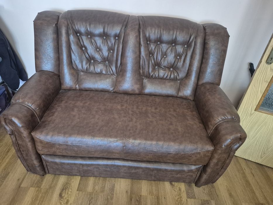 Coltar extensibil + canapea 2 locuri piele