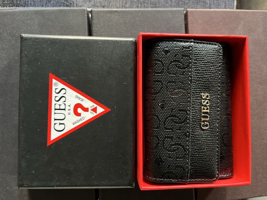 Продавам портфейли