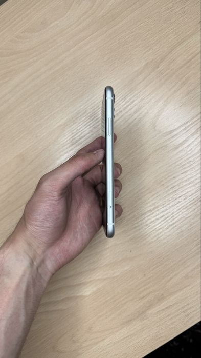 iPhone 11 100%