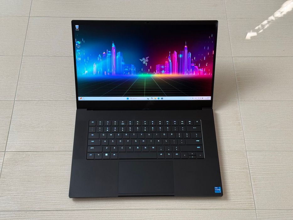 15.6’ QHD 240Hz/RTX 3070TI 8GB/I7-12800H/Razer Blade Advanced 15/16GB DDR5/1TB SSD