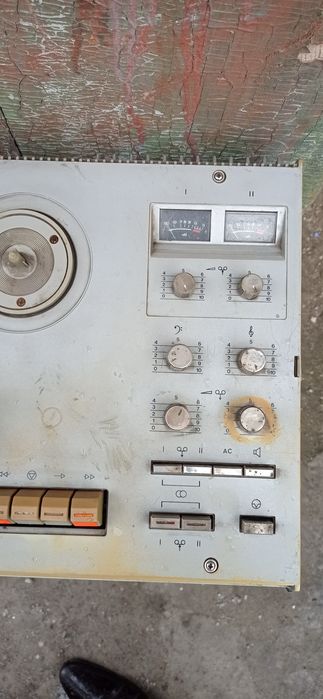 Бабиный магнитофон,эльфа -201-3