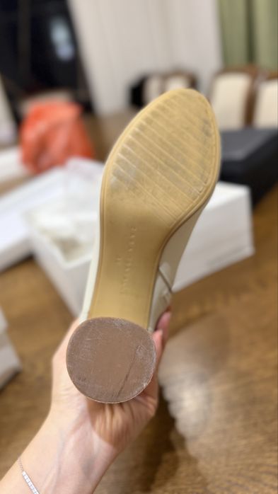 Новые ботинки Zara