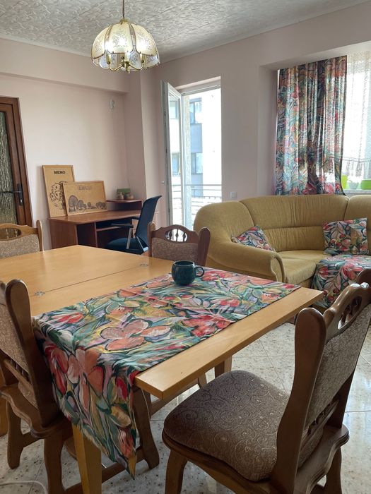 Inchiriez apartament 3 camere
