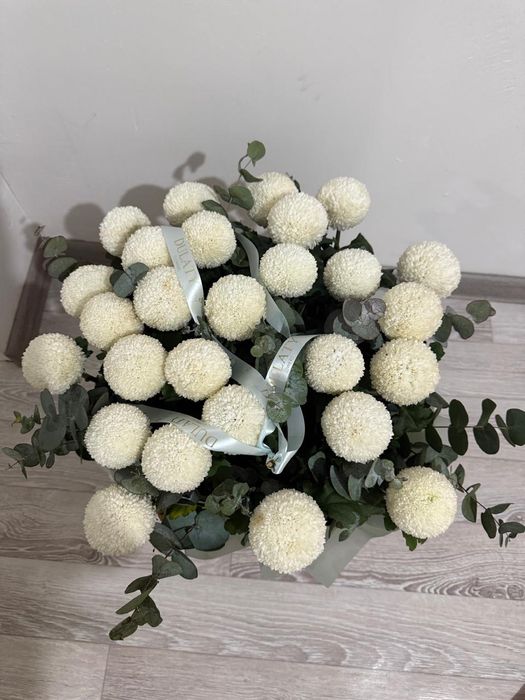 Цветы Рафаелло белые