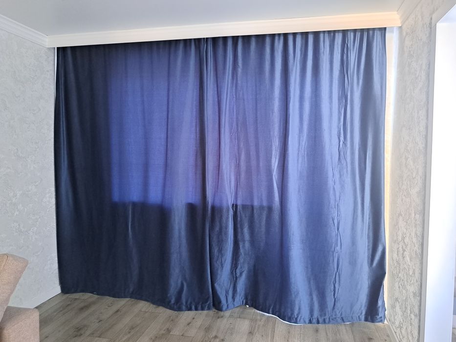 Яркие синие шторы с тюлем, после стирки