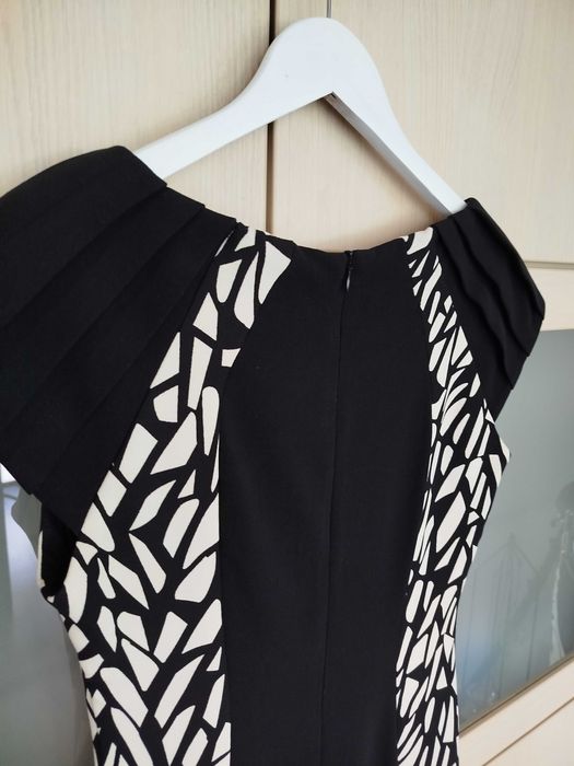 Стилна коктейлна рокля