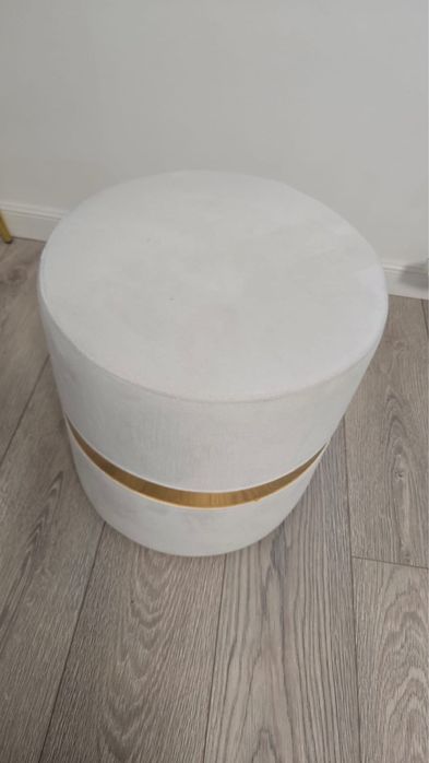 Туалетный столик, зеркало, пуфик