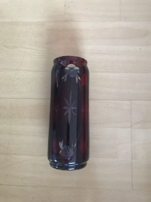 Ваза от червен кристал 20 см.