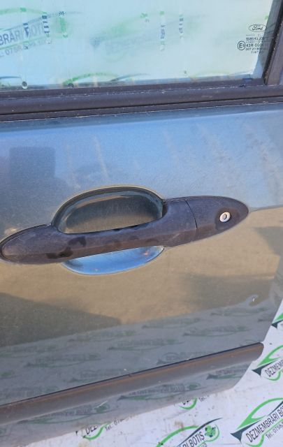 Usa / Portiera fata stanga Ford Focus prima generatie