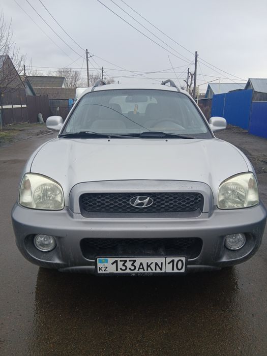 Хюндай санта фе.