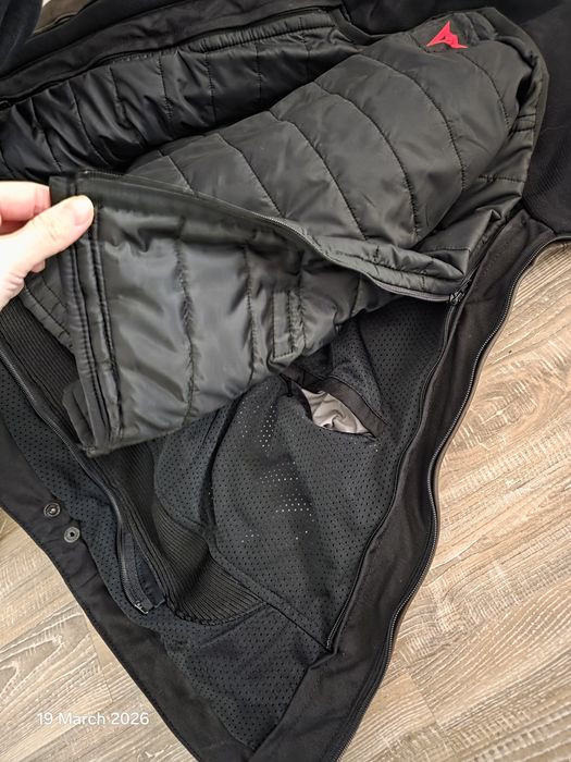 Geaca piele Dainese originala marimea 48 cu protectii