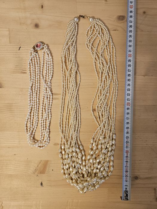 Lot doua coliere, siraguri, perle artificiale