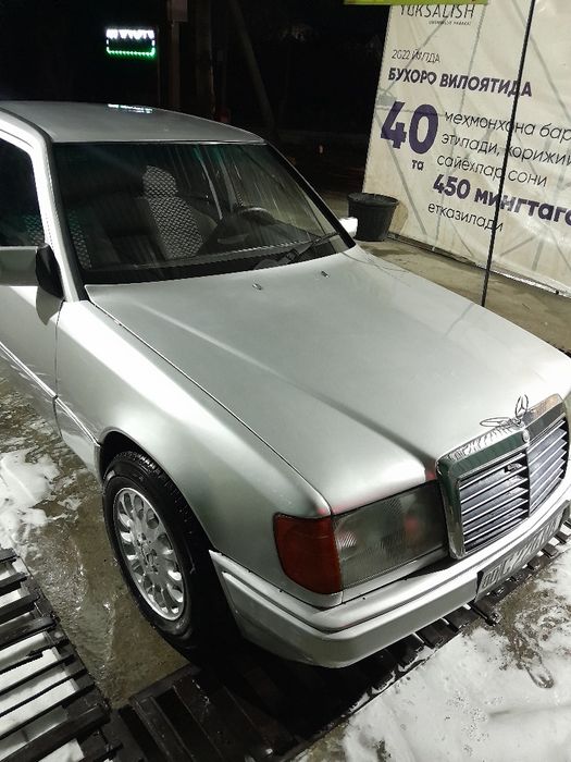 Mercedes Benz W124