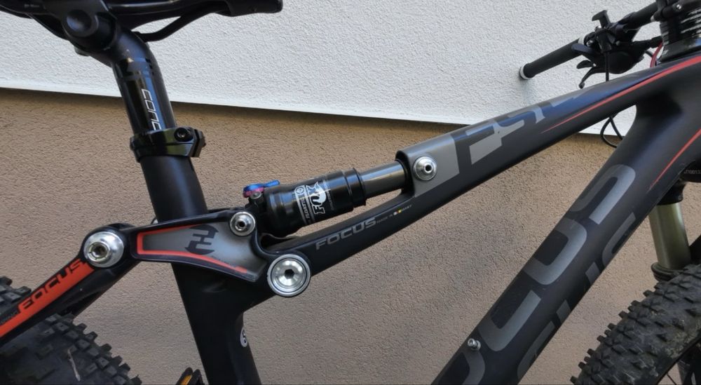 Bicicleta Focus Carbon SL