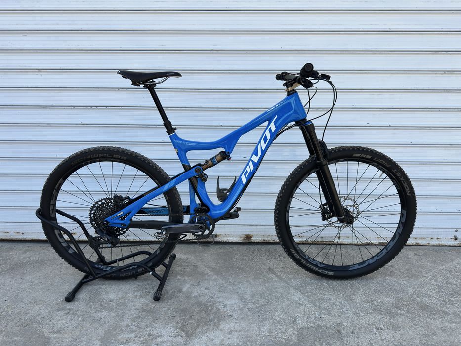 Pivot MACH CARBON 429 L 27.5 /29 Enduro