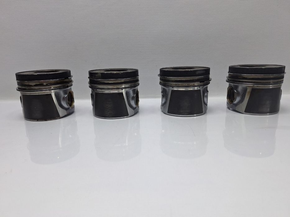 Set Pistoane Volkswagen Caddy Iii Estate 2Kb, 2Kj, 2Cb, 2Cj 2004 -