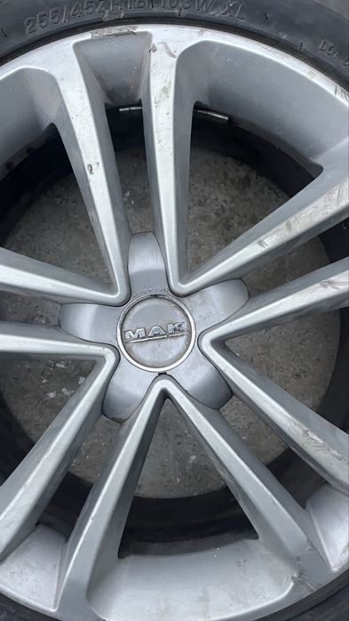 Продам комплект в хорошем состояний