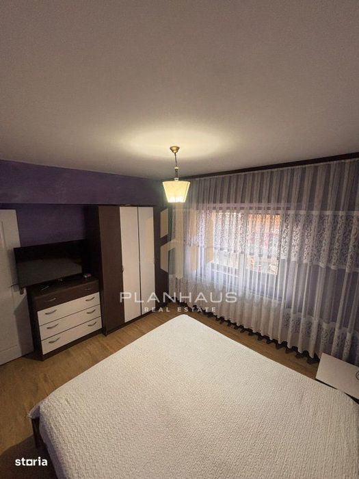 Apartament  4 camere - etaj 2 ,B-dul Traian ,la cheie