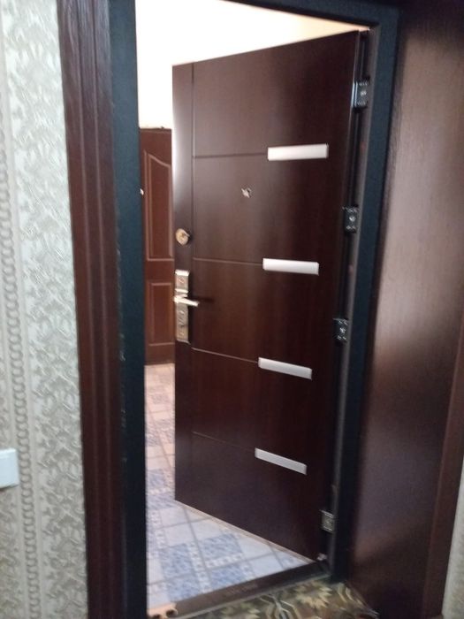 3 xonalik uy sotiladi.