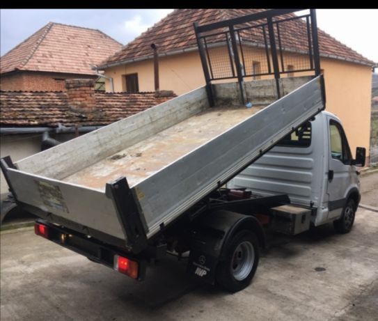 Transport Moloz Debarasari Mobila Veche Cu Personal