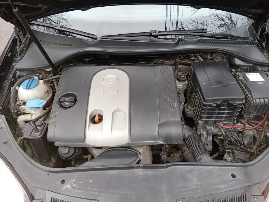 Vând Golf 5 an 2005