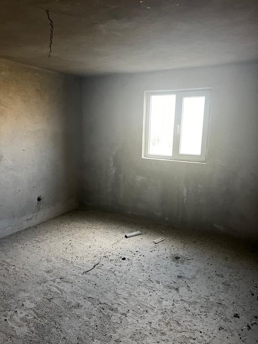 Se vinde VILĂ urgent (20.000€ cash) + rate lunar.