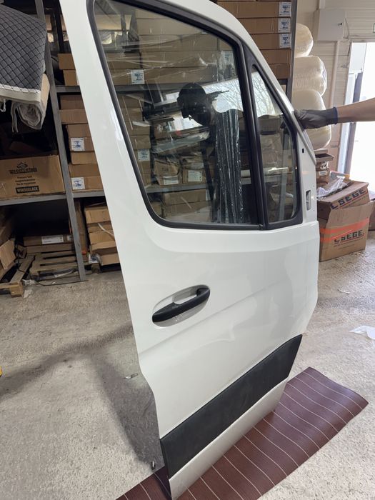 Portiera dreapta fata Mercedes Sprinter 517CDI 2025