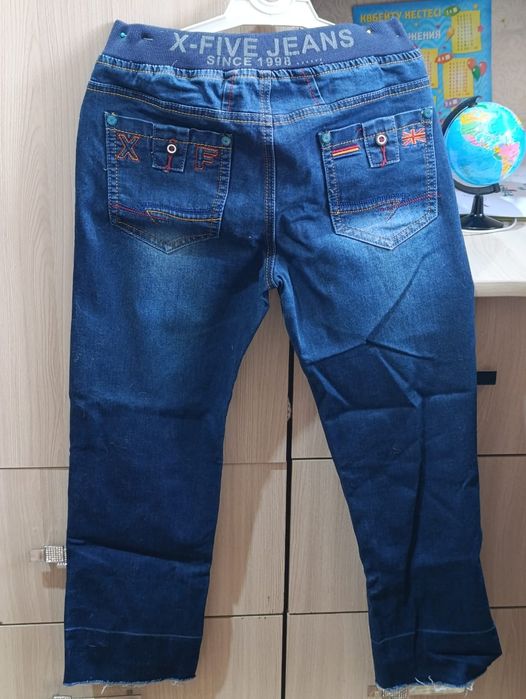 Продам детские джинсы