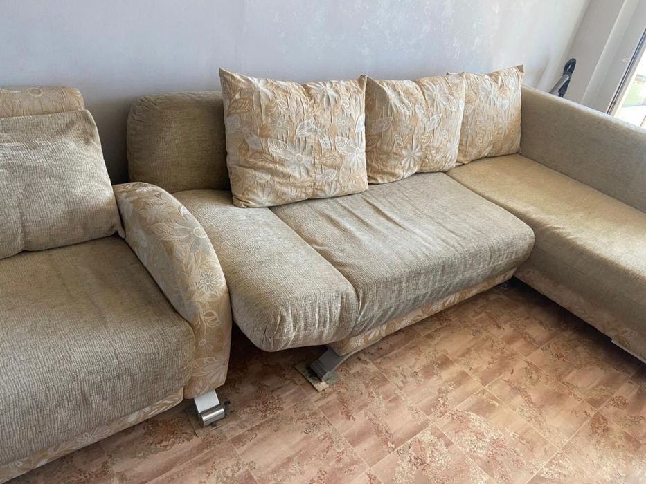 Продам Угловой диван с креслом