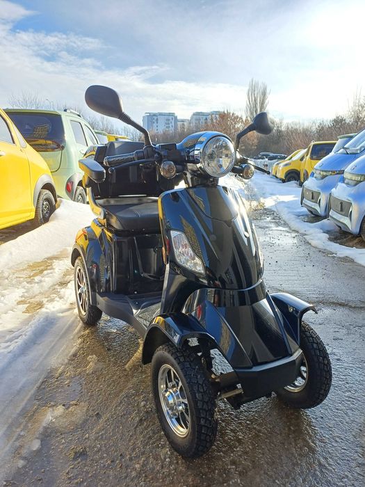 Scuter electric pentru persoane cu dizabilitati