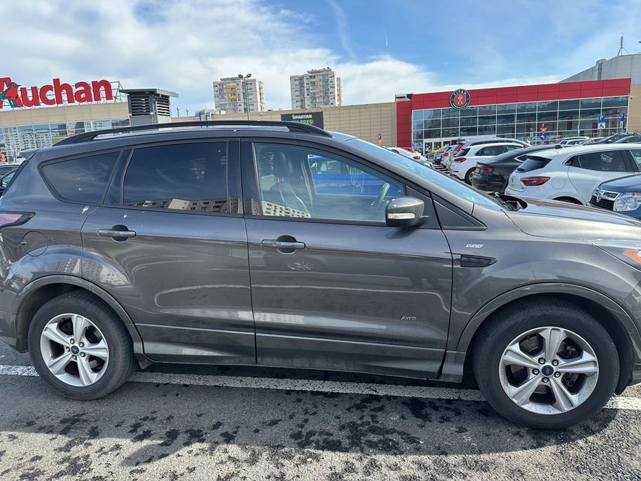 Ford Kuga ST line