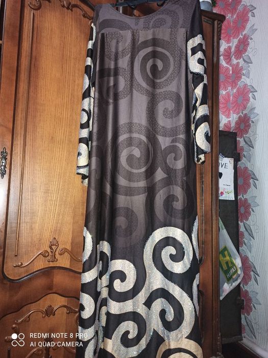 Дубайское платье с камушками.