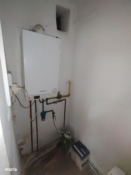 Casa mare și draguta în zona Parneava