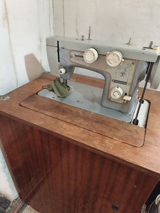 Срочно продам швейную машинку Подольск - 142