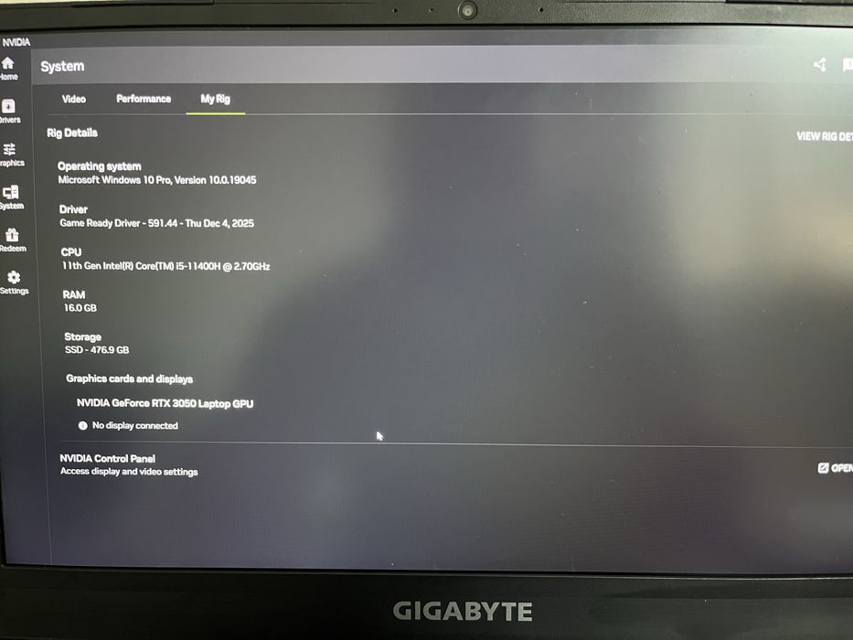 Gigabyte G5 RTX 3050 144hz Геймърски Лаптоп + Охладителна поставка