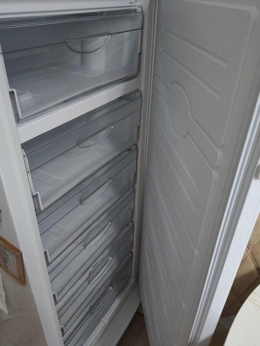Продам морозильник в отличном состочние