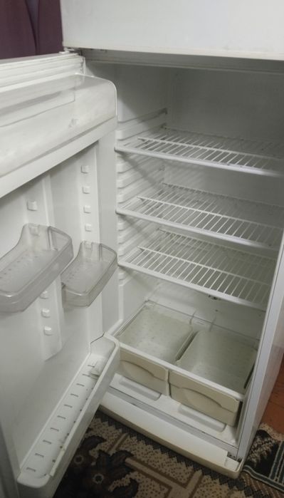 Продам холодильник