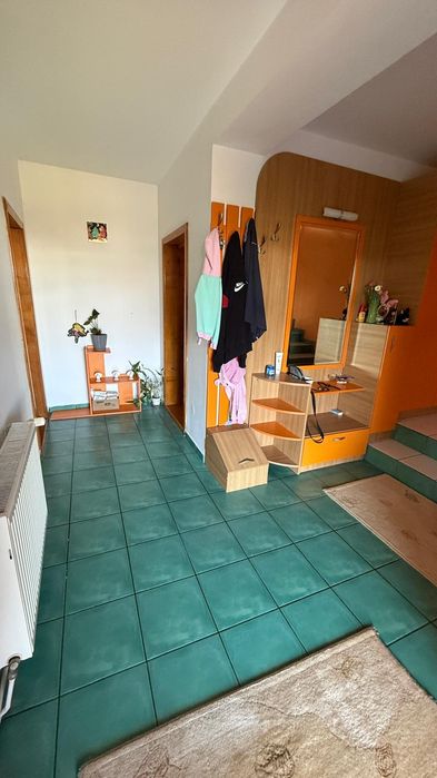 De închiriat casă!