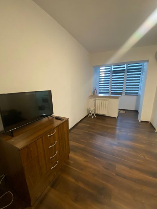 Inchiriez garsoniera