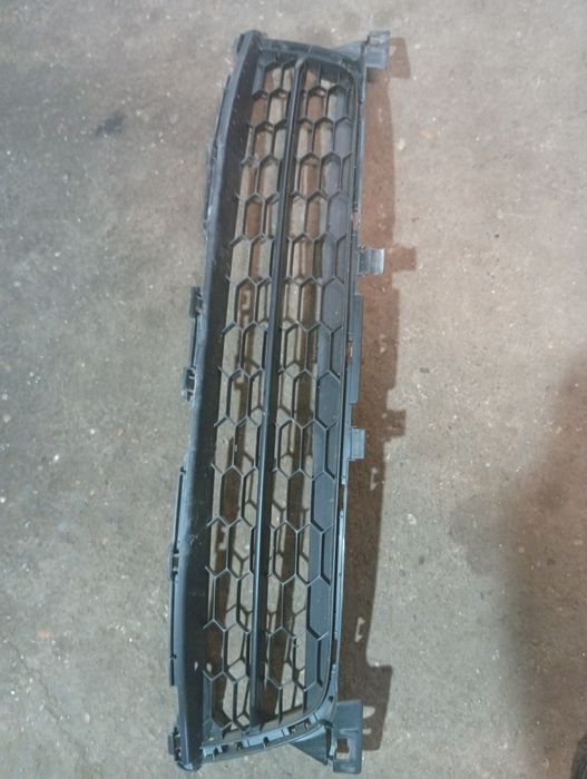 Решетка средна Мазда 6 2010