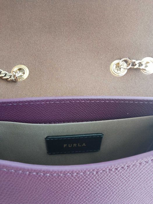 Много сладка оригинална чанта Furla