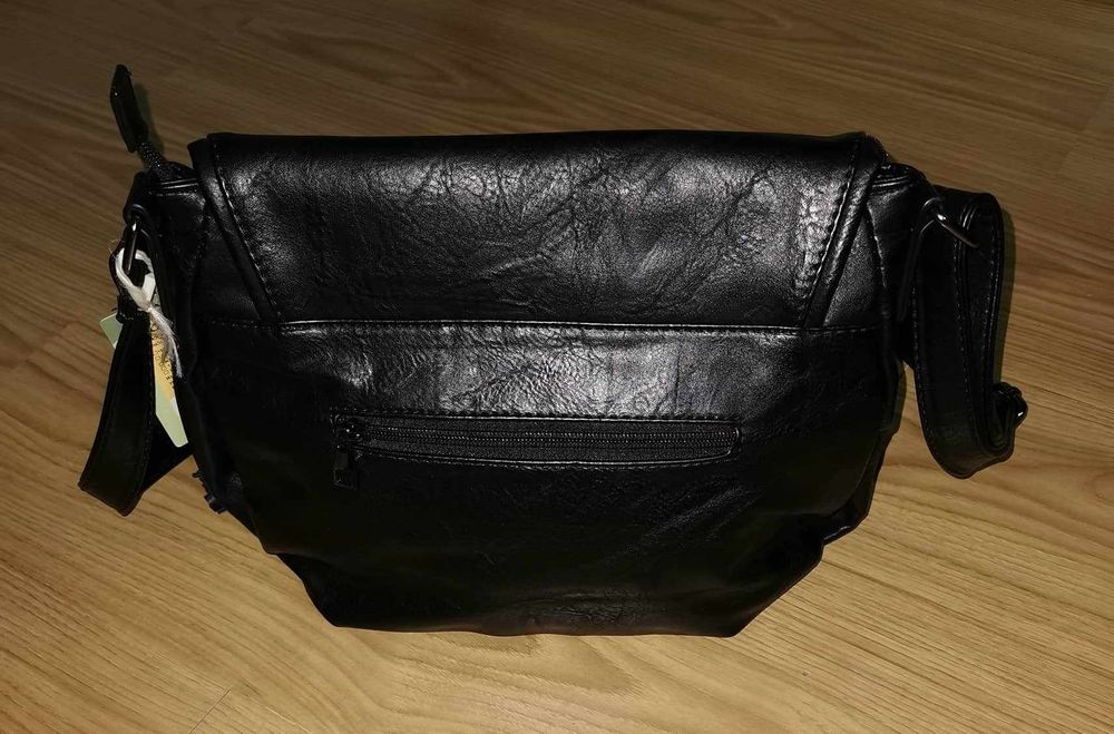 Продавам Чанти и раница